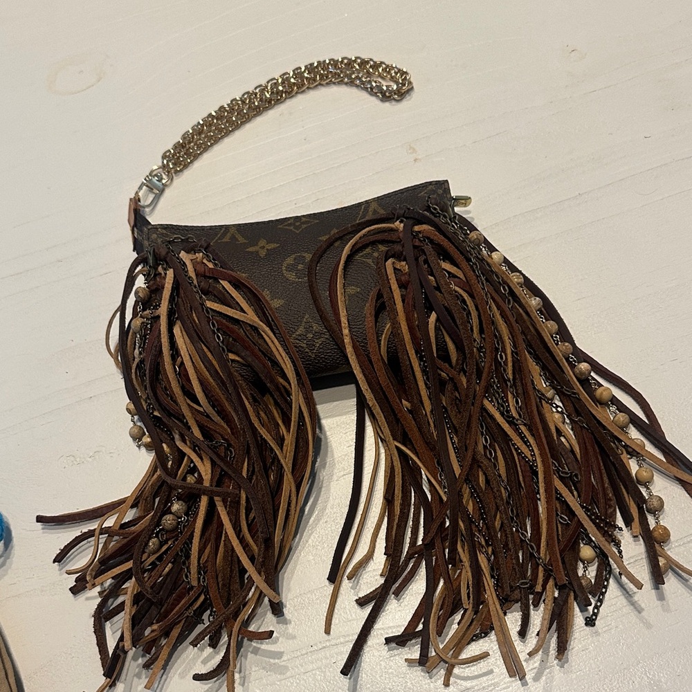 Vintage Boho Louis Vuitton Fringed Wristlet Pouch - Brown Multitone - Picture 3 of 9